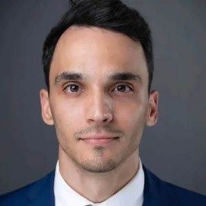 Filippos Vingopoulos Filippos Vingopoulos, MD An image showcasing Filippos Vingopoulos, MD, a PGY1 Ophthalmology Resident at Stanford University, highlighting his professional journey and achievements.